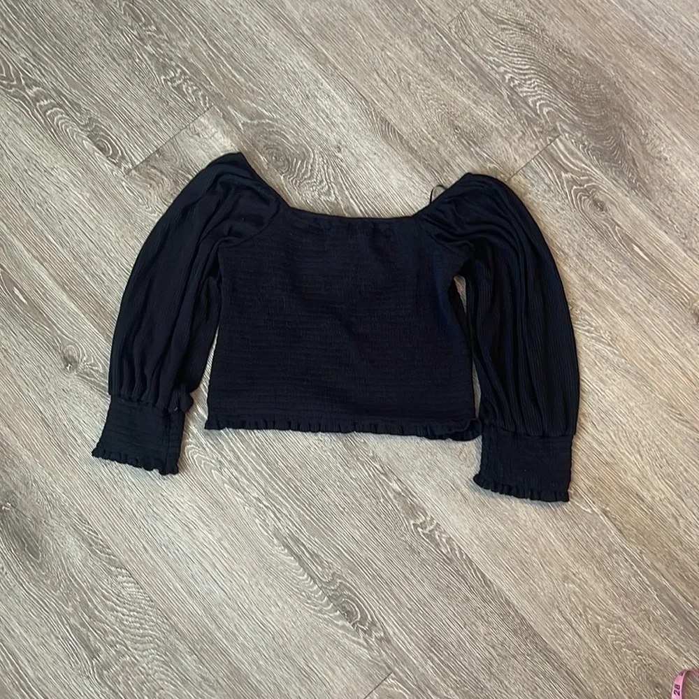 Anthropologie black size medium Smocked Crop Top blouse shirt - Picture 8 of 8